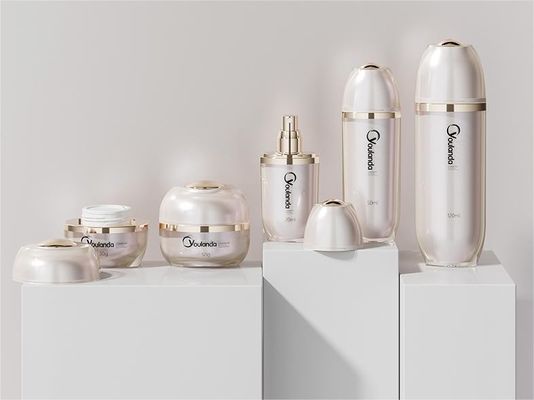 Contenitore cosmetico acrilico per lozioni Progetti innovativi per la crema vuota 20ml 30ml 120ml 30g 50g