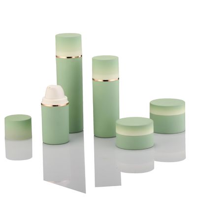 50 ml a 150 ml Bottiglia di plastica senza aria e vassoio Set PETG Container Crema viso Logo del cliente