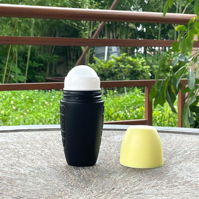 Rollo di plastica vuoto su bottiglie per oli essenziali Rollo di plastica di dimensioni di viaggio su contenitori di deodorante all'ingrosso
